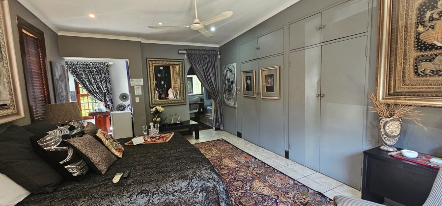 6 Bedroom Property for Sale in Schoemansville North West
